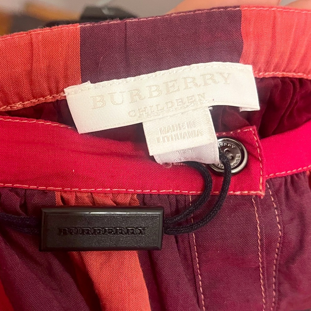 Burberry short thin skirt
